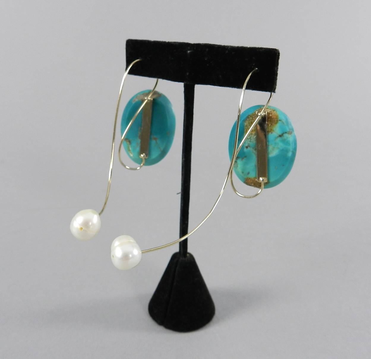 Angela Pintaldi Pearl Turquoise Gold Modernist Abstract Earring In Excellent Condition In Toronto, Ontario