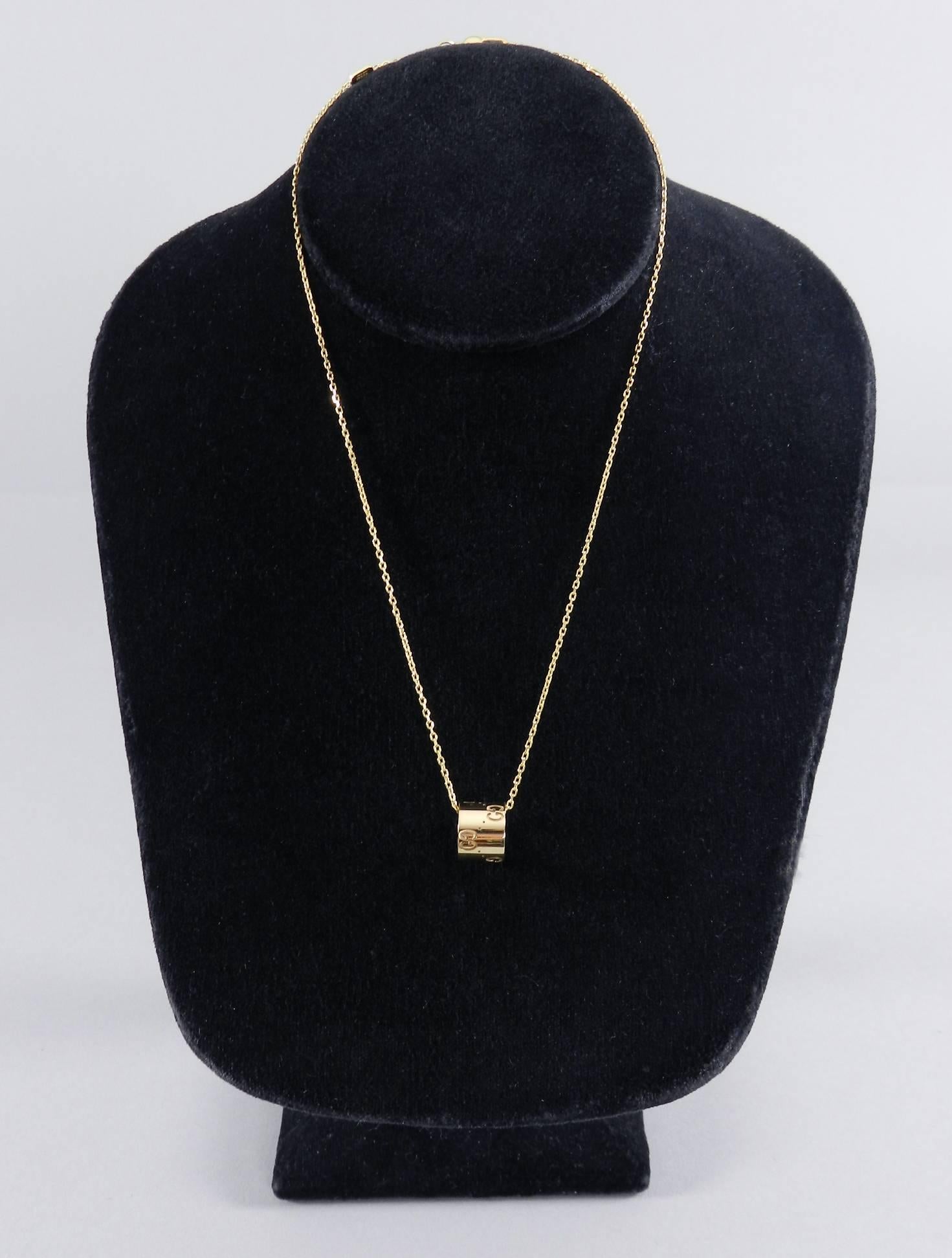 Gucci 18k yellow gold Icon necklace. GG logo on pendant. Made in Italy.  Chain fastens at 15” and 16”.

We ship worldwide.
