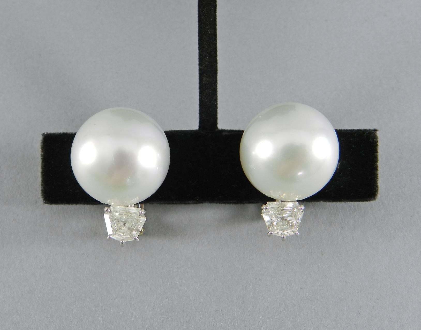 Giovane White South Sea Pearl Diamond Platinum Earrings 1