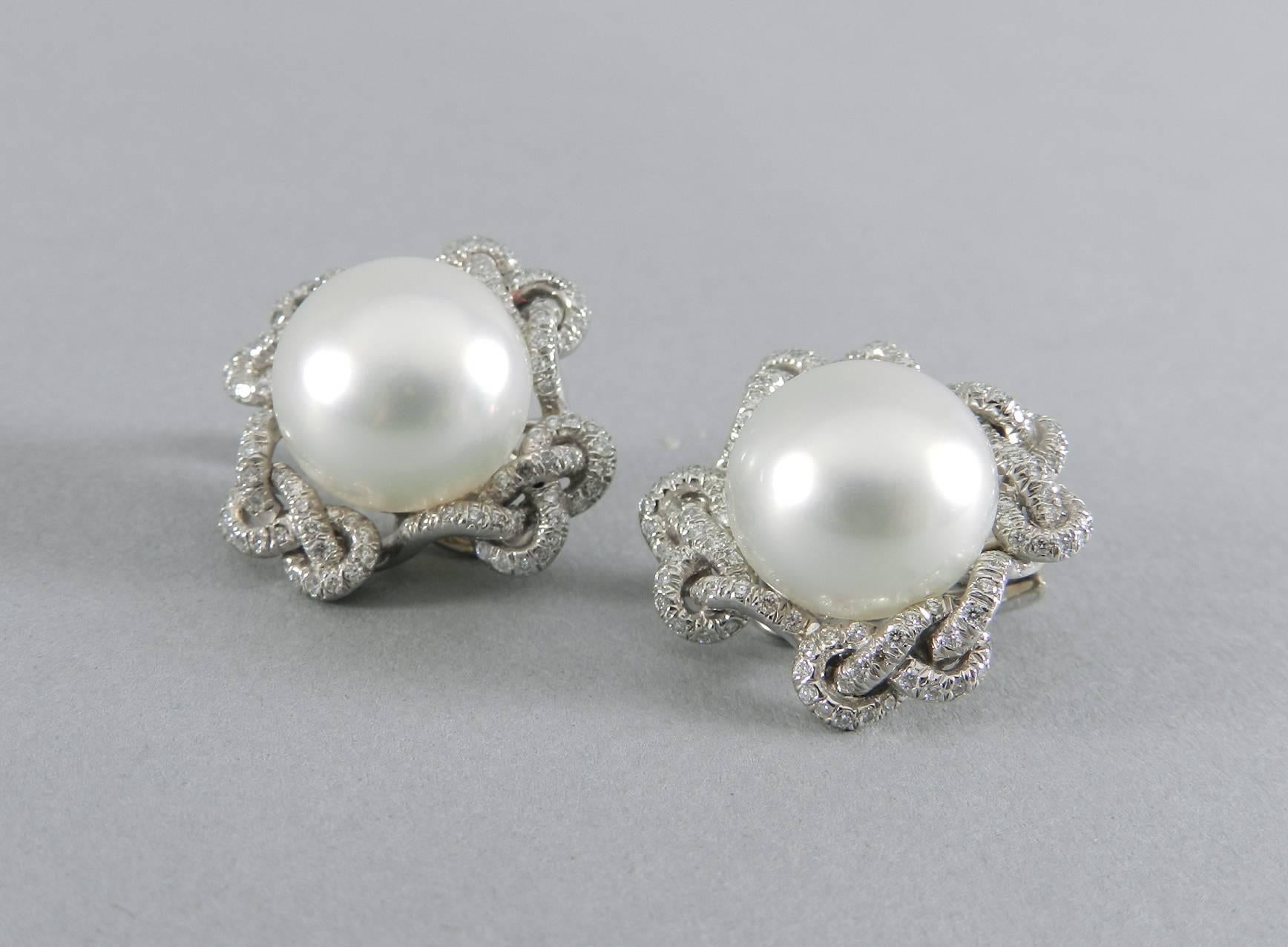 Verdura Lace South Sea Pearl Diamond Platinum Earclips In Excellent Condition In Toronto, Ontario