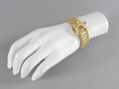 Sapphire Diamond Gold Clasped Bracelet