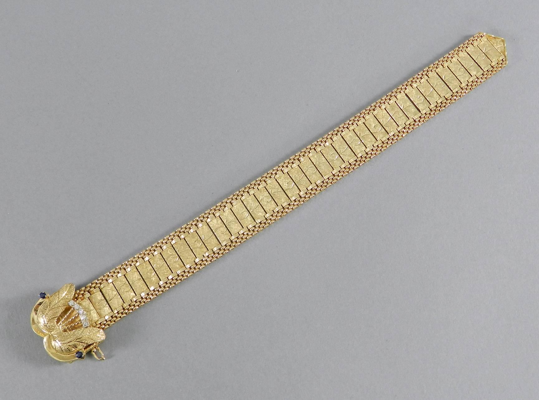Sapphire Diamond Gold Clasped Bracelet In Excellent Condition For Sale In Toronto, Ontario