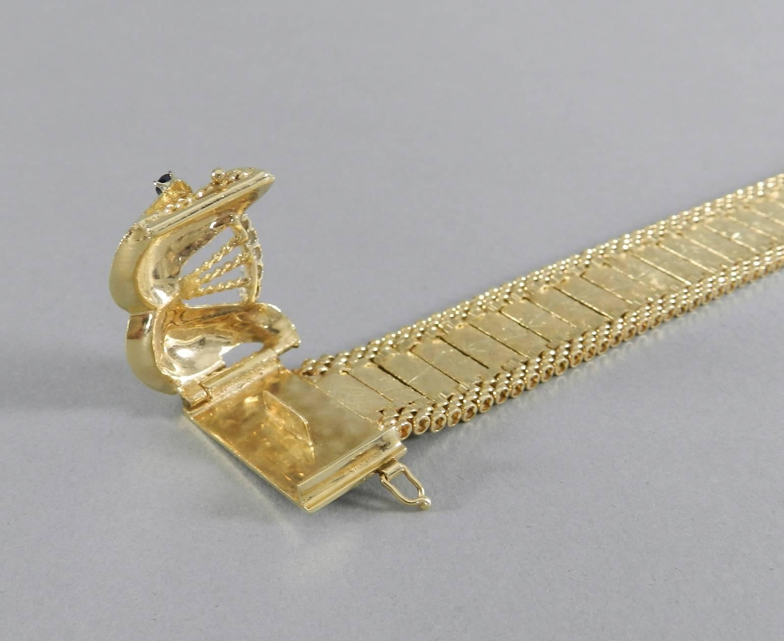 Sapphire Diamond Gold Clasped Bracelet For Sale 2