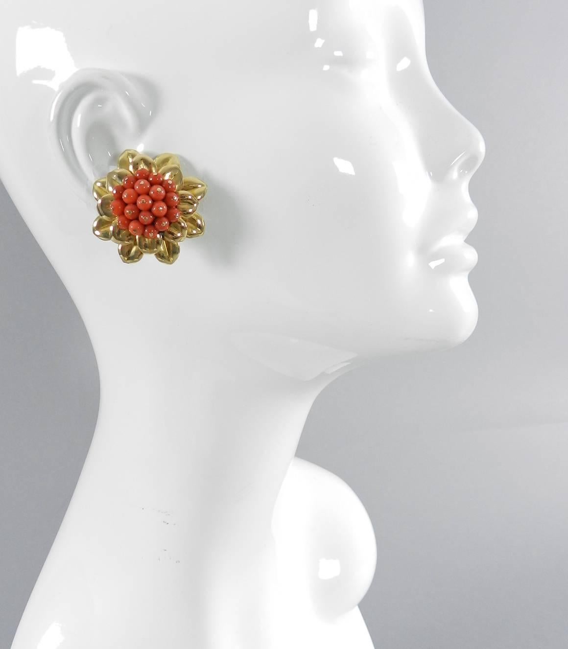Retro 1950s Coral Gold Bead Flower Dress Clips and Earrings Set