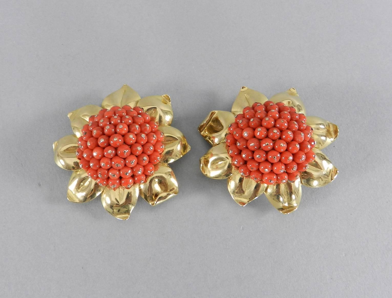 Women's 1950s Coral Gold Bead Flower Dress Clips and Earrings Set