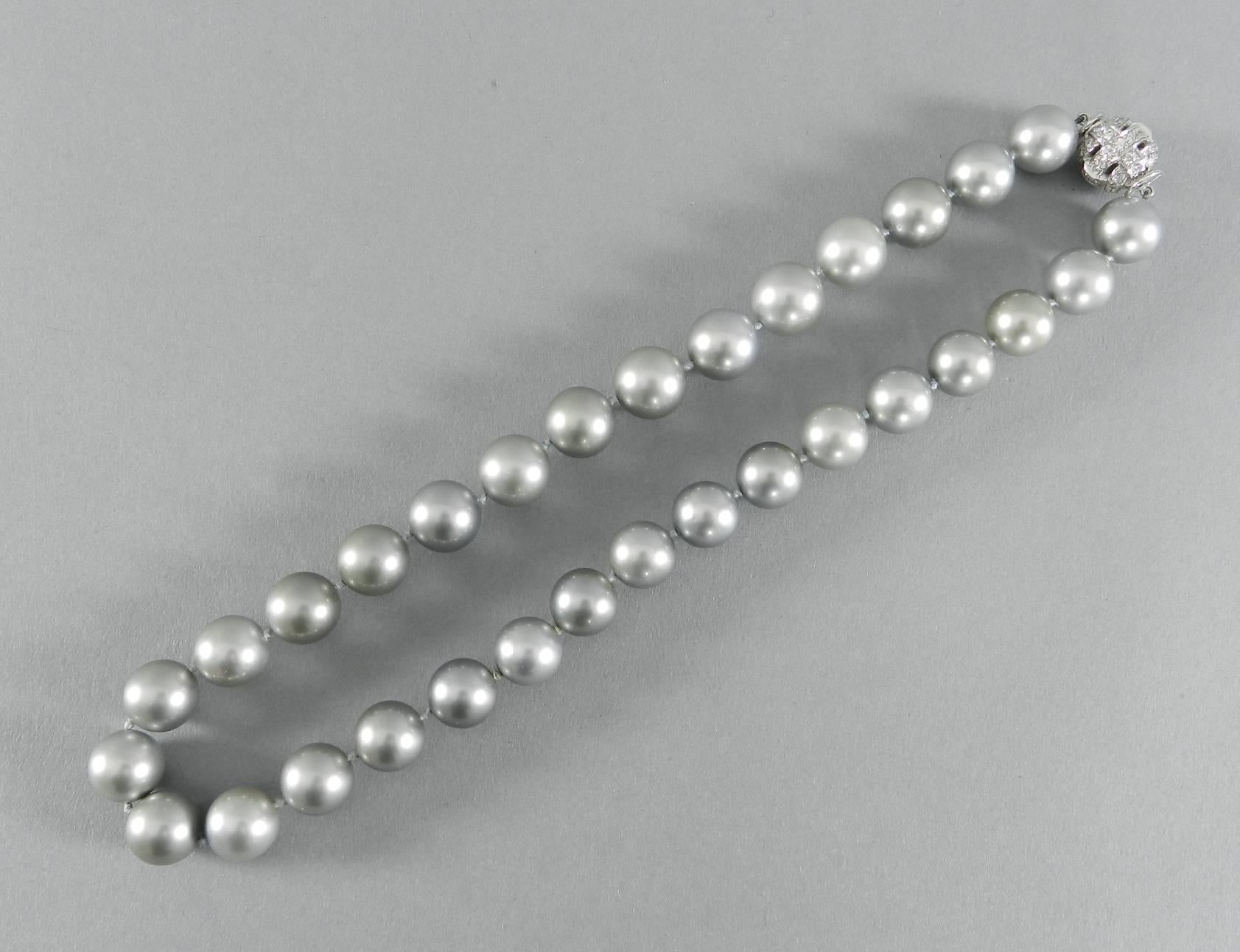 Tahitian Silver Grey Cultured Pearl Necklace with Platinum Diamond Clasp 2