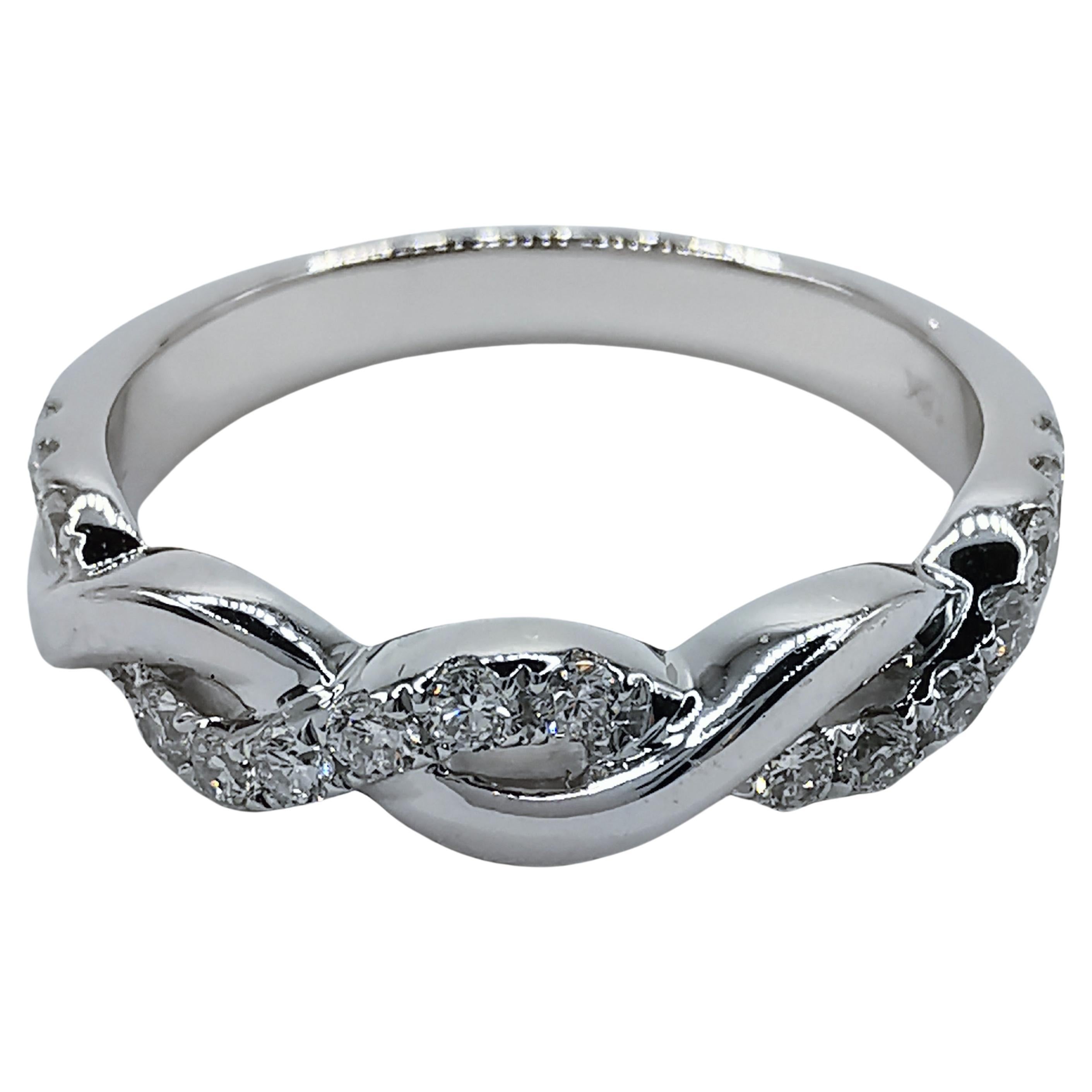 18K White Gold Diamond Interlaced Pavé Infinity Band Wedding Ring