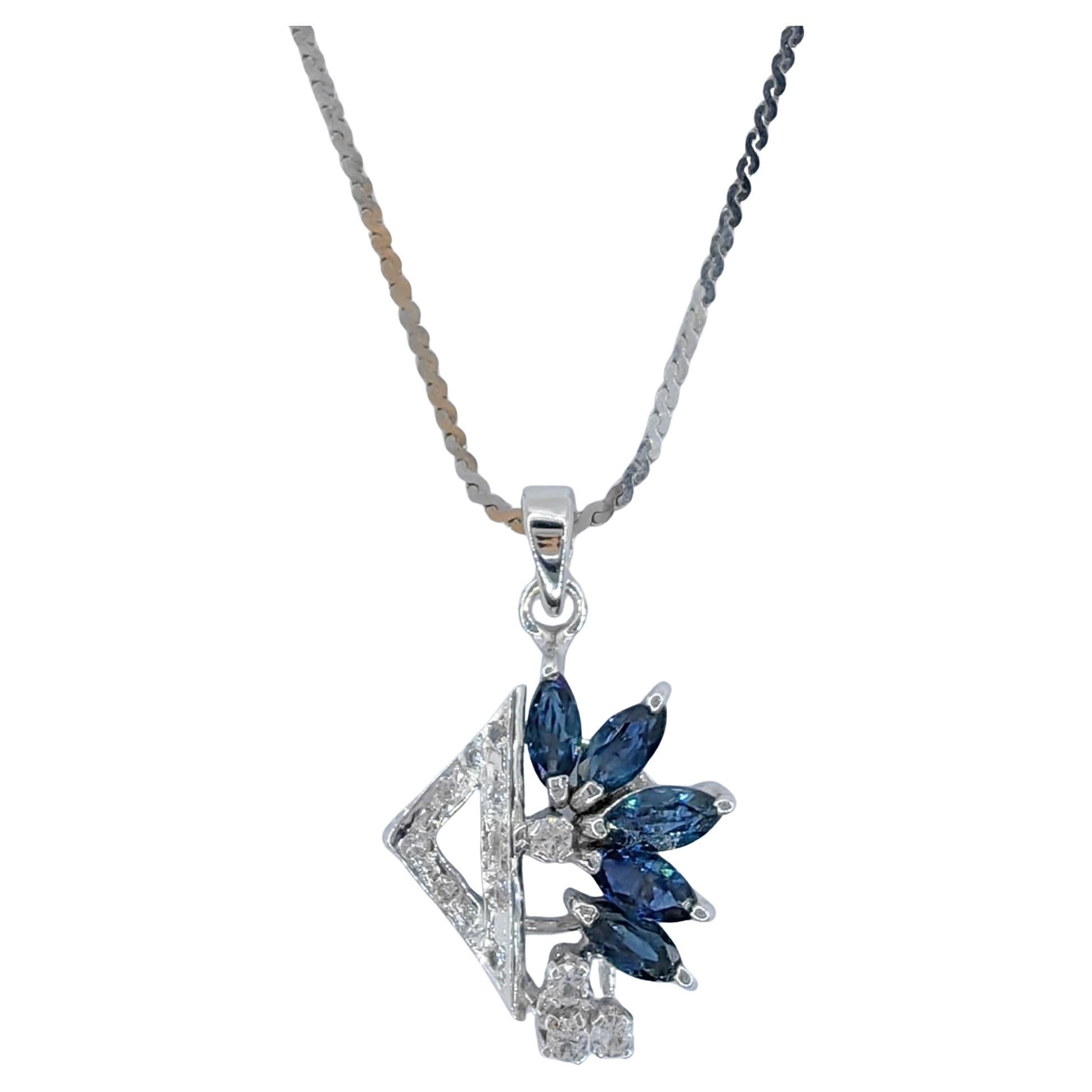 Ciondolo d'epoca Art Deco Marquise Blue Sapphire Diamond in oro bianco 8K