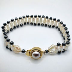 Baroque Rice & Grey Pearl Ladder Bracelet with Pink Mabe Clasp in Gold Plate