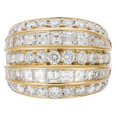 Important Diamond Gold Fashion Ring 2