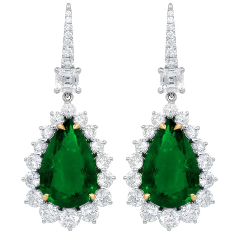 Exquisite Drop Earrings With 12 28 Carat Green Emeralds Crafted In Exquisite Drop Earrings With 12 28 Carat Green Emeralds Crafted In 18 Karat Gold For