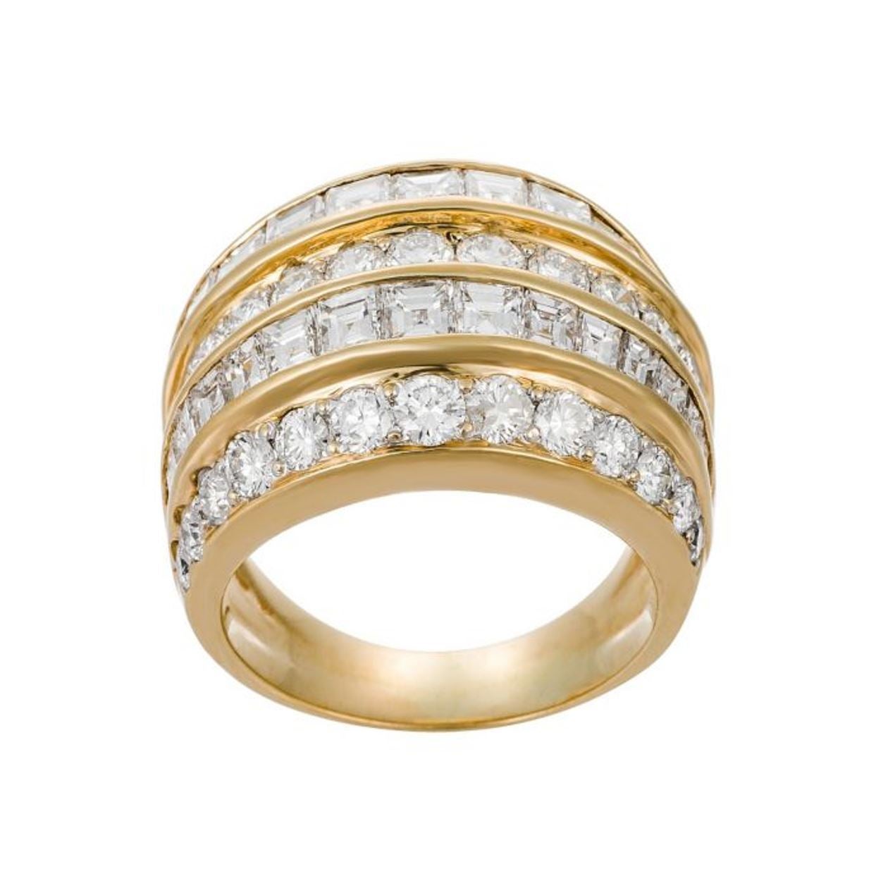 Taille mixte Importante bague mode en or et diamants en vente