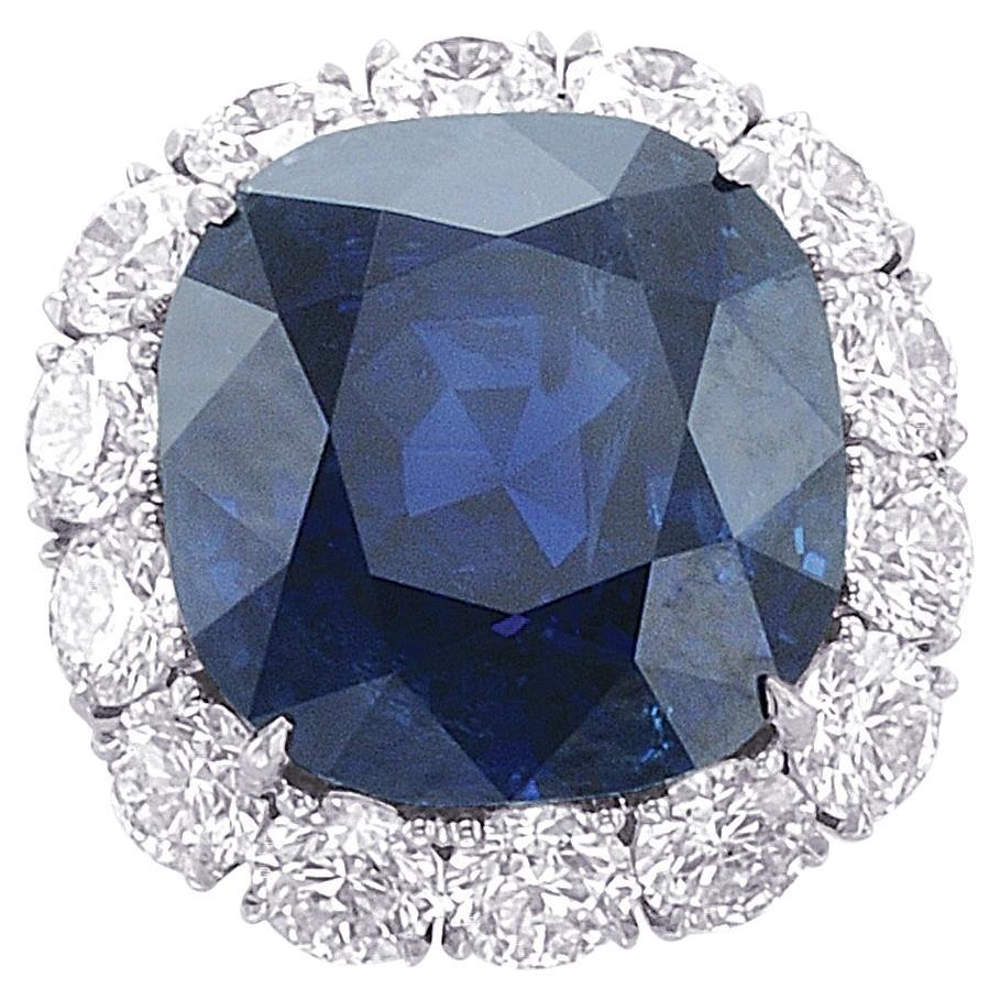 Diana M. Platinum sapphire and diamonds ring featuring a 33.25 ct GIA certified  For Sale
