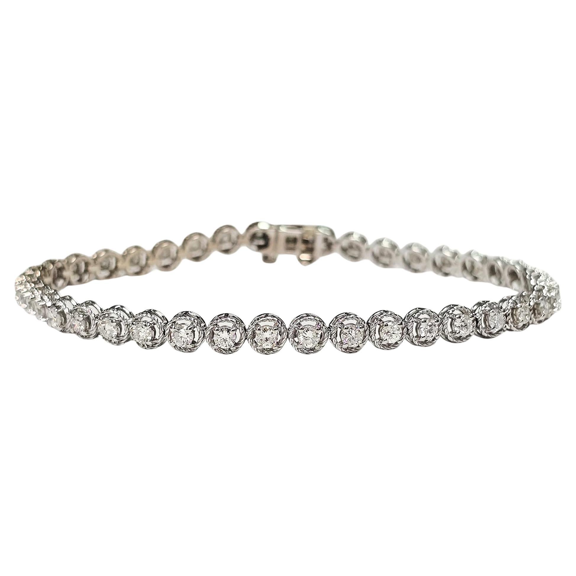 Diana M. I. Custom 2.15 carati. Bracciale di diamanti in oro bianco 14K in vendita