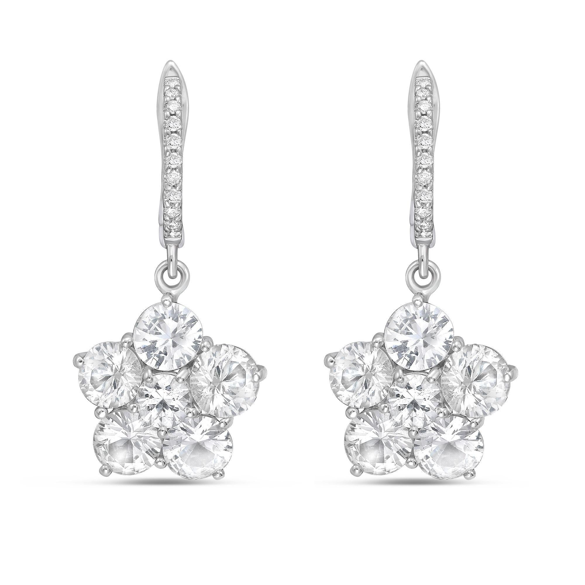 Diana M 5,55cts Zaffiro e 0,13cts Diamante Orecchini a goccia In condizioni Nuovo in vendita a New York, NY