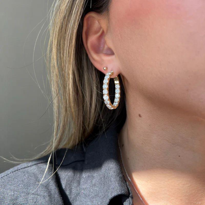 A&M. Custom 9.50 Cts. Boucles d'oreilles en or jaune 18K avec diamants Neuf - En vente à New York, NY