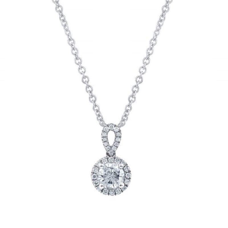 Pendente con diamante aureolato in oro bianco 18 carati con centro rotondo da 0,51 carati e diamanti rotondi da 0,50 carati intorno. 