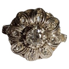Edwardian Diamond Floral Cluster Ring in Platinum, Ca. 1910