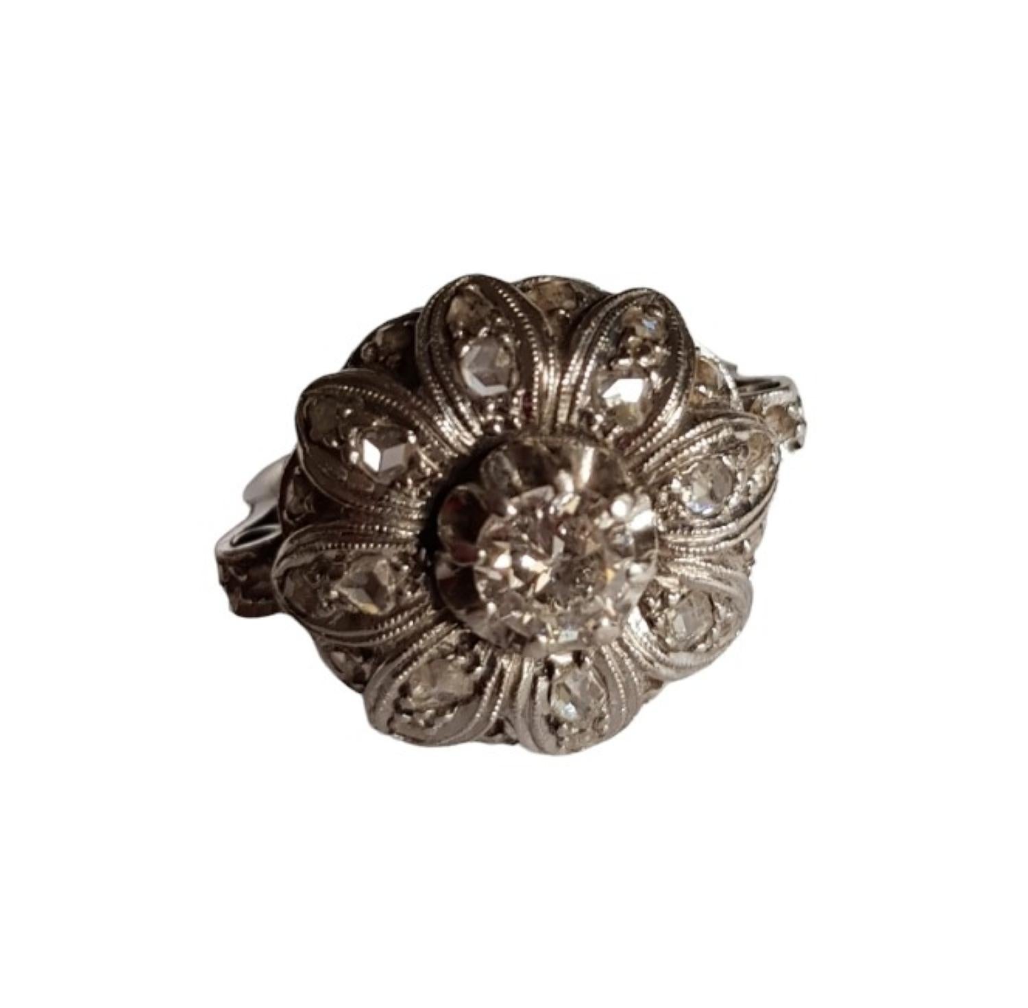 Edwardianischer Diamant-Cluster-Ring in Platin, ca. 1910 Damen im Angebot