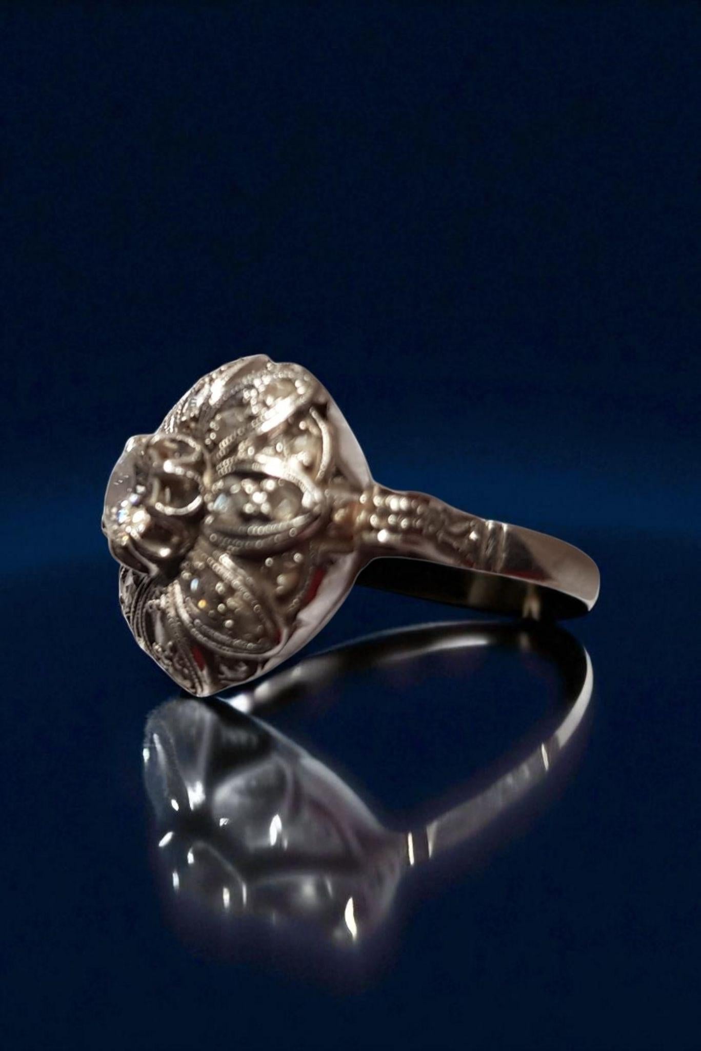 Edwardianischer Diamant-Cluster-Ring in Platin, ca. 1910 im Angebot 1