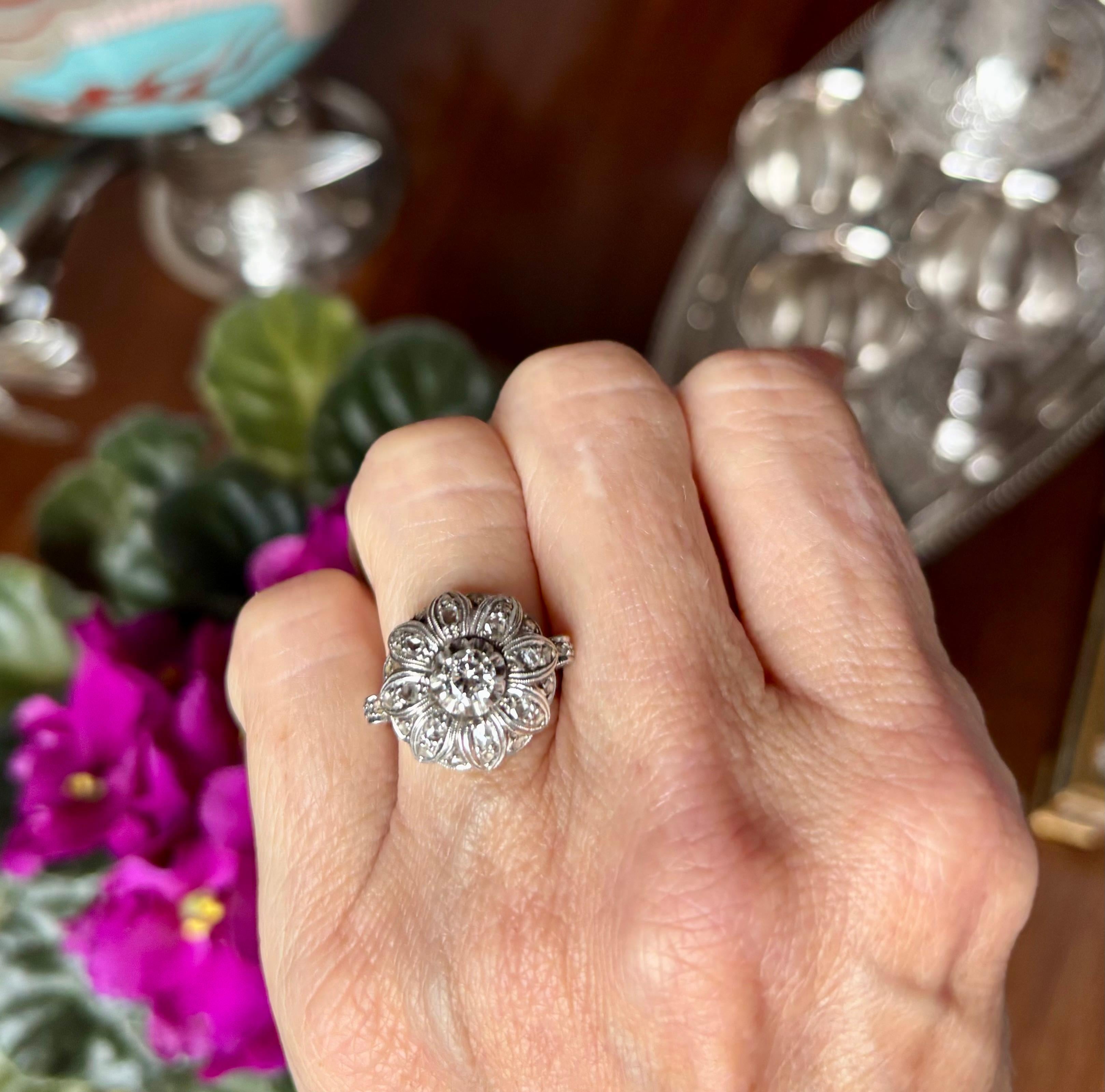 Edwardianischer Diamant-Cluster-Ring in Platin, ca. 1910 im Angebot 4