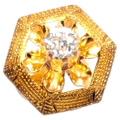 Orecchino a bottone vittoriano con un unico diamante da 0,08 ct, taglio Old Mine, chiusura a vite, anni 1860-1880, 14K