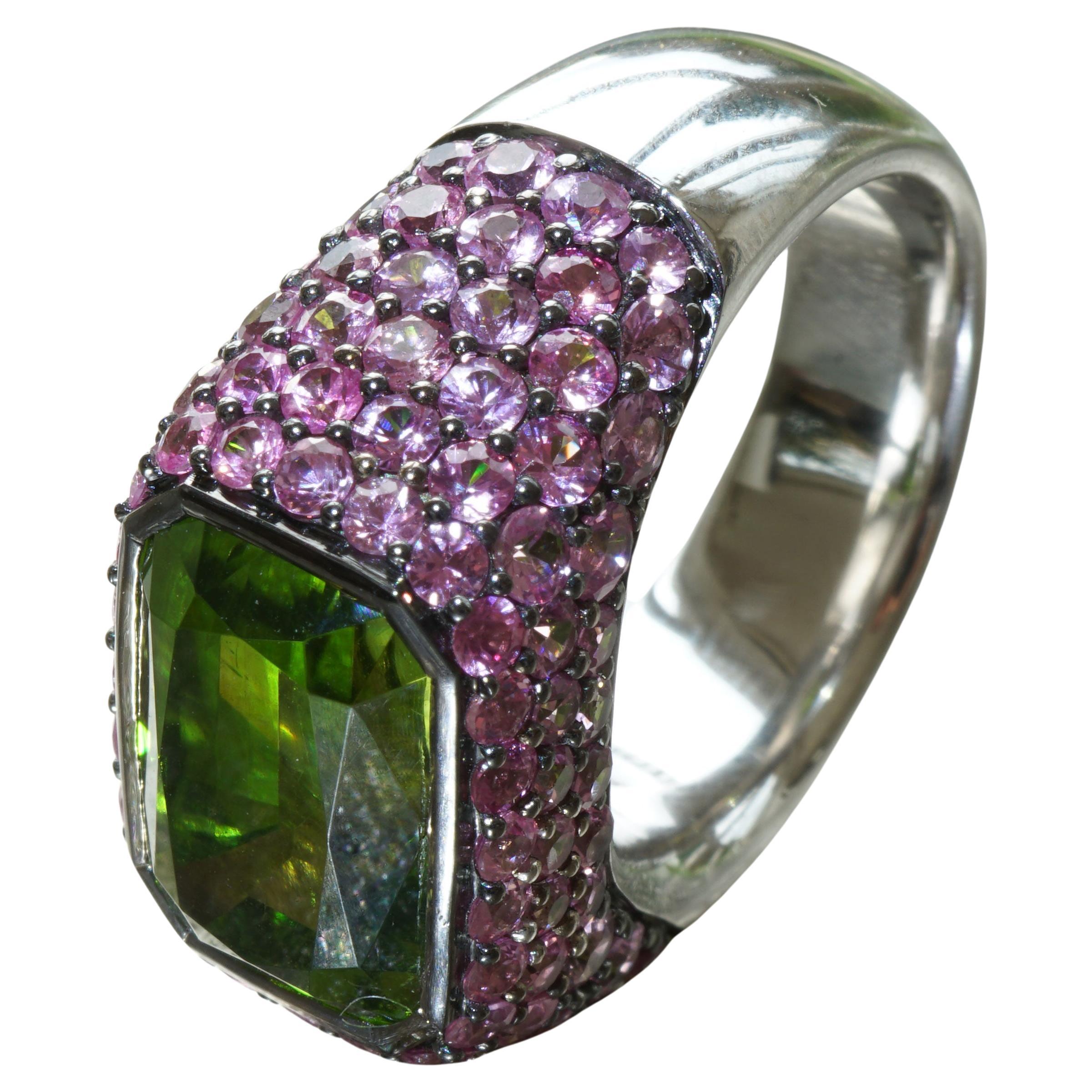 Supat Mine eyeclean Peridot Saphire Ring 9ct AAA+ rare World Famous Apple Green  For Sale