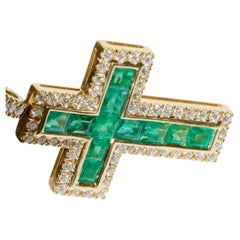 Esmeralda Verde Brillante AAA+ Panshir Brillante Cruz con Cadena en Oro Amarillo 750