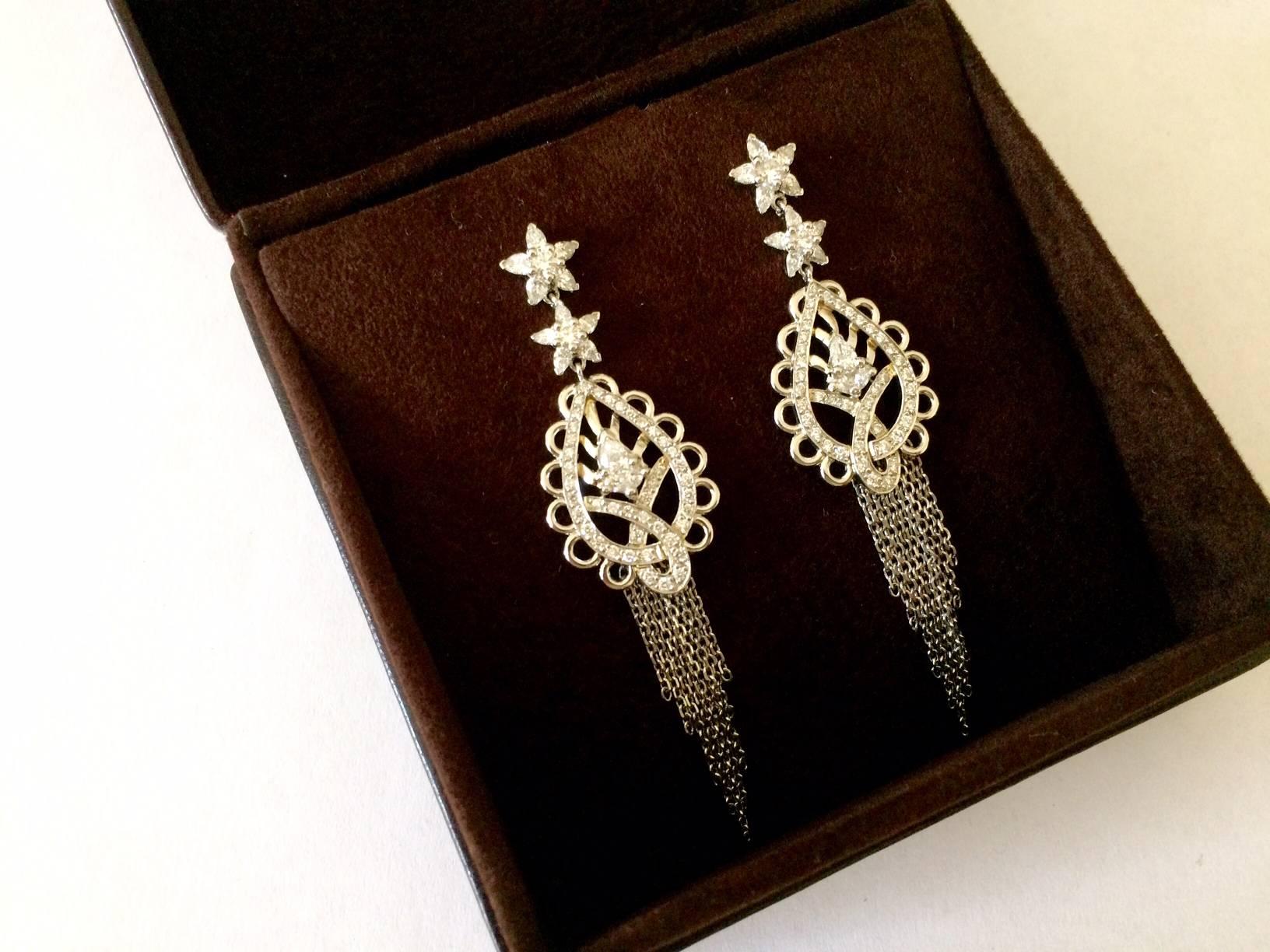 Ana de Costa Pear Round White Diamond Platinum Paisley Drop Chain Earrings For Sale 3