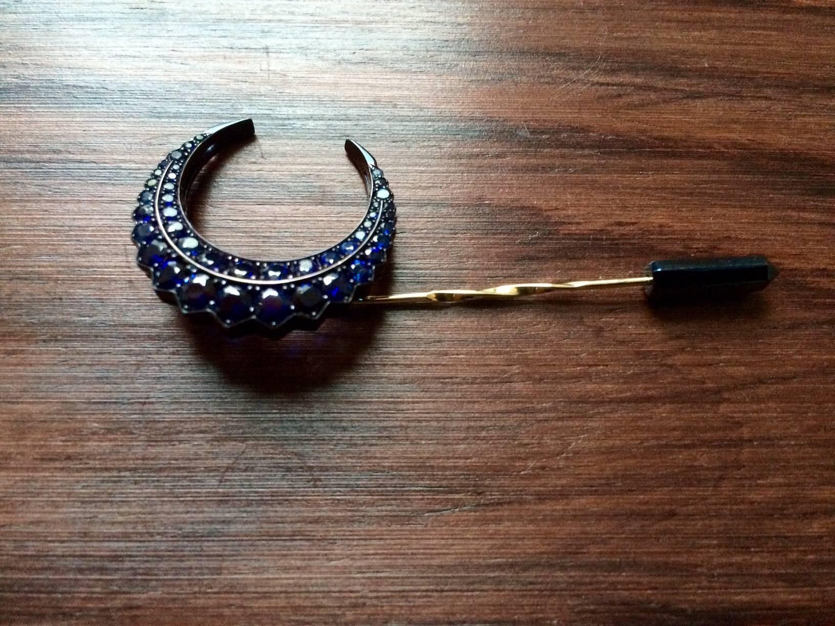 Ana de Costa for Rolls-Royce Gold Sapphire Moon Pin In New Condition For Sale In London, Kent