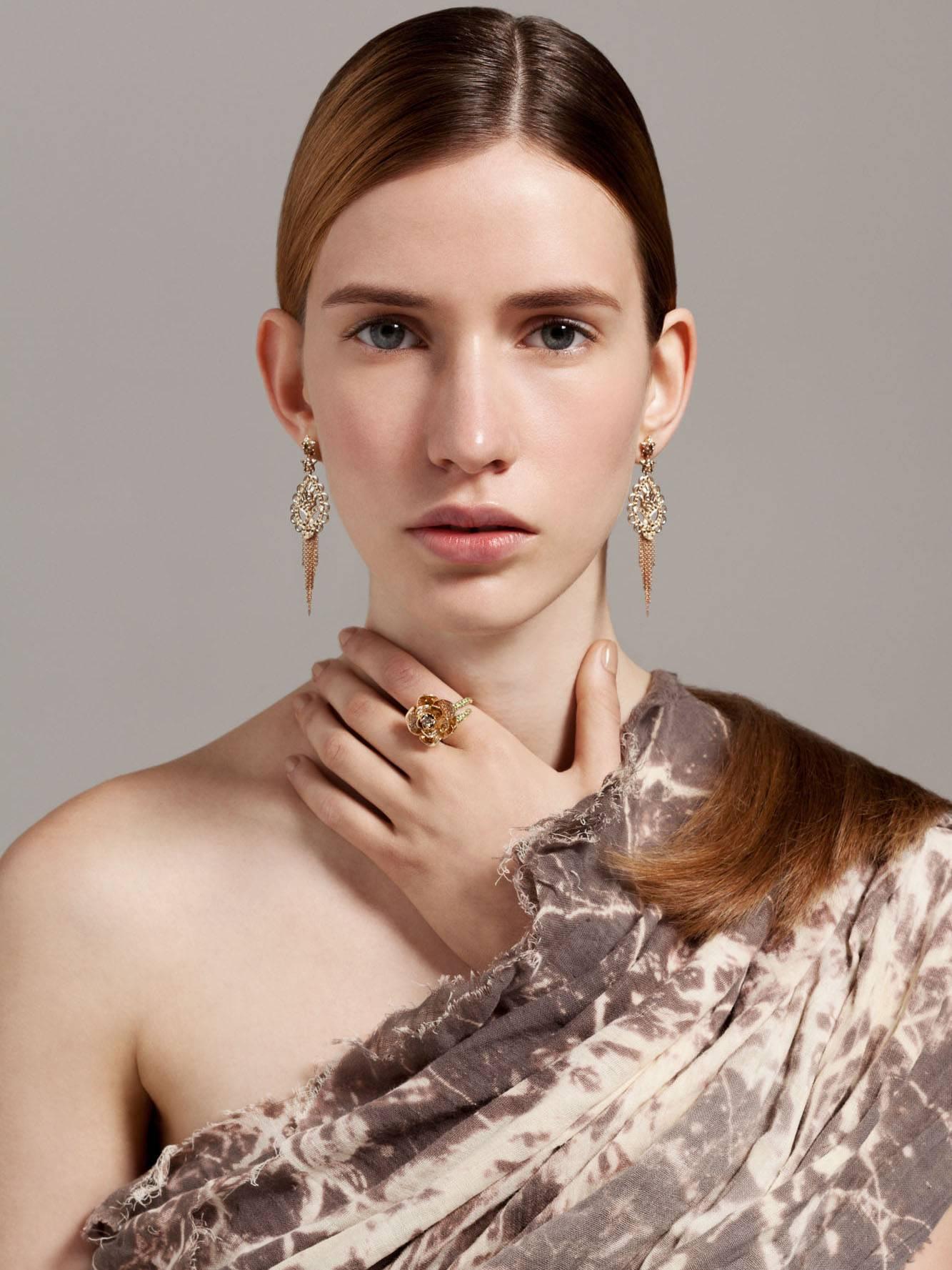 Ana de Costa Cognac Diamond Rose Gold Paisley Drop Chain Tassel Earrings im Angebot 3