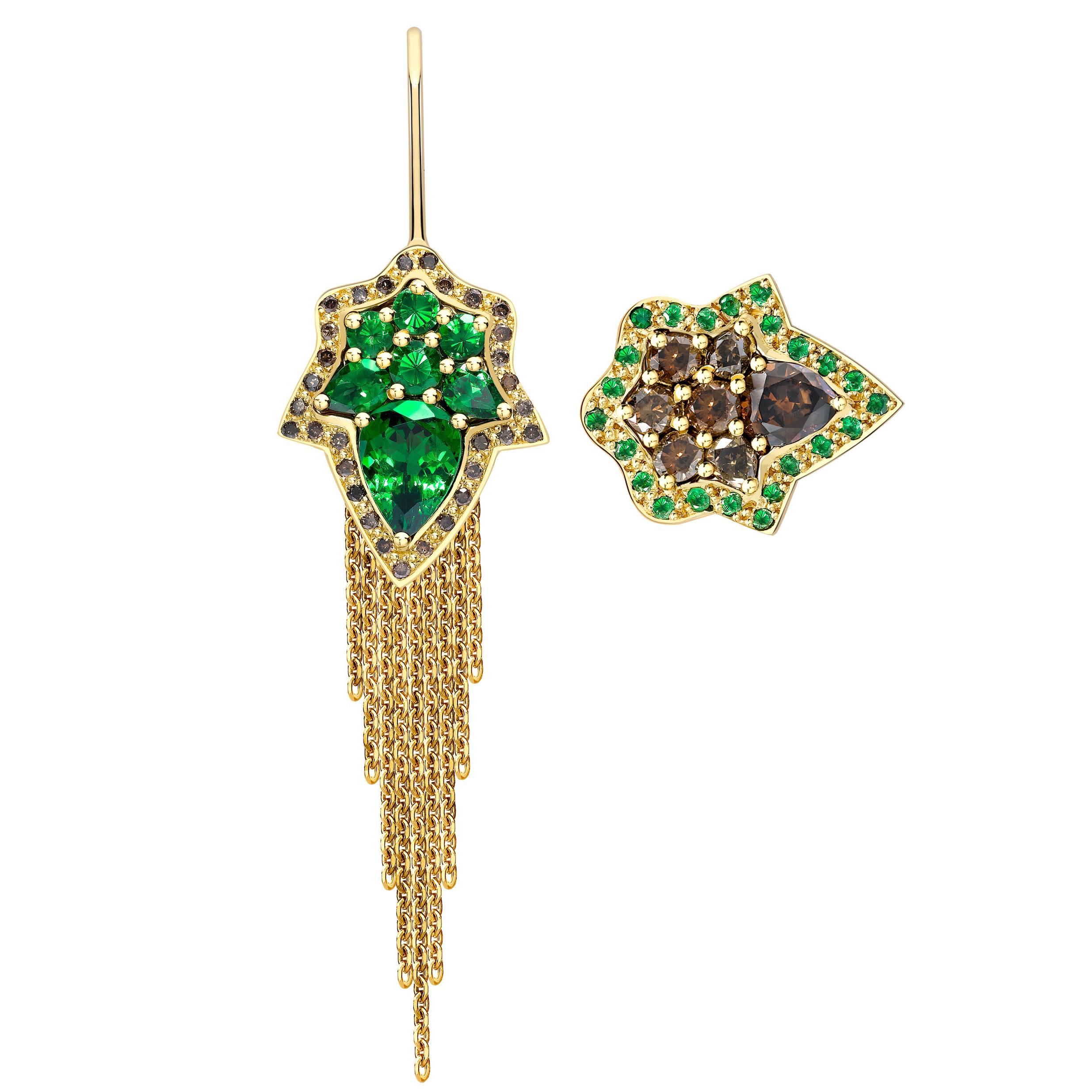 Ana de Costa Yellow Gold Pear Green Tsavorite Cognac Diamond Drop Chain Earrings For Sale