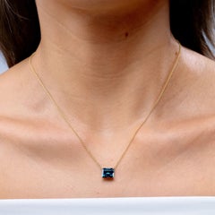 Collier solitaire pour femme en topaze bleue de Londres, taille émeraude, en or massif 14 carats