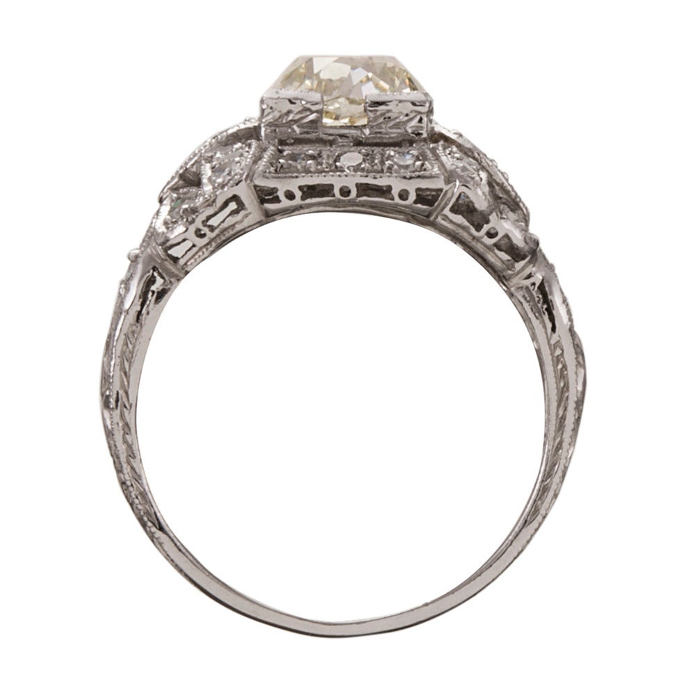 Women's Art Deco 1.35 Carat Old Mine Cut Diamond Platinum Ring