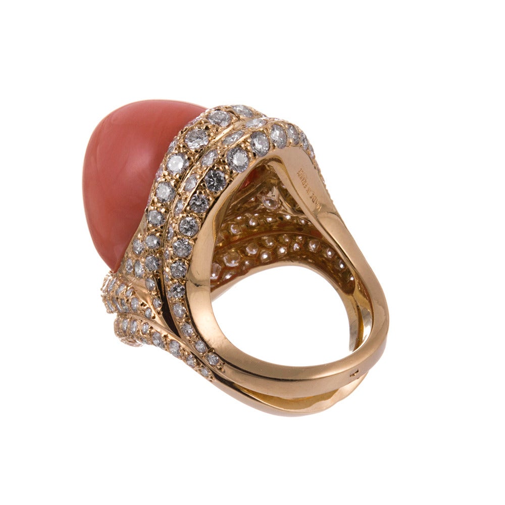 Large French Coral Diamond Gold Ring In Excellent Condition In Carmel-by-the-Sea, CA