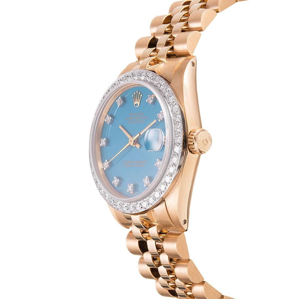 This is an exceedingly rare combination and is possibly a unique piece that would be at home with the most initiated of collectors. Stella dials are uncommonly found on 31mm Rolex timepieces to begin with, yet this watch offers additional layers of