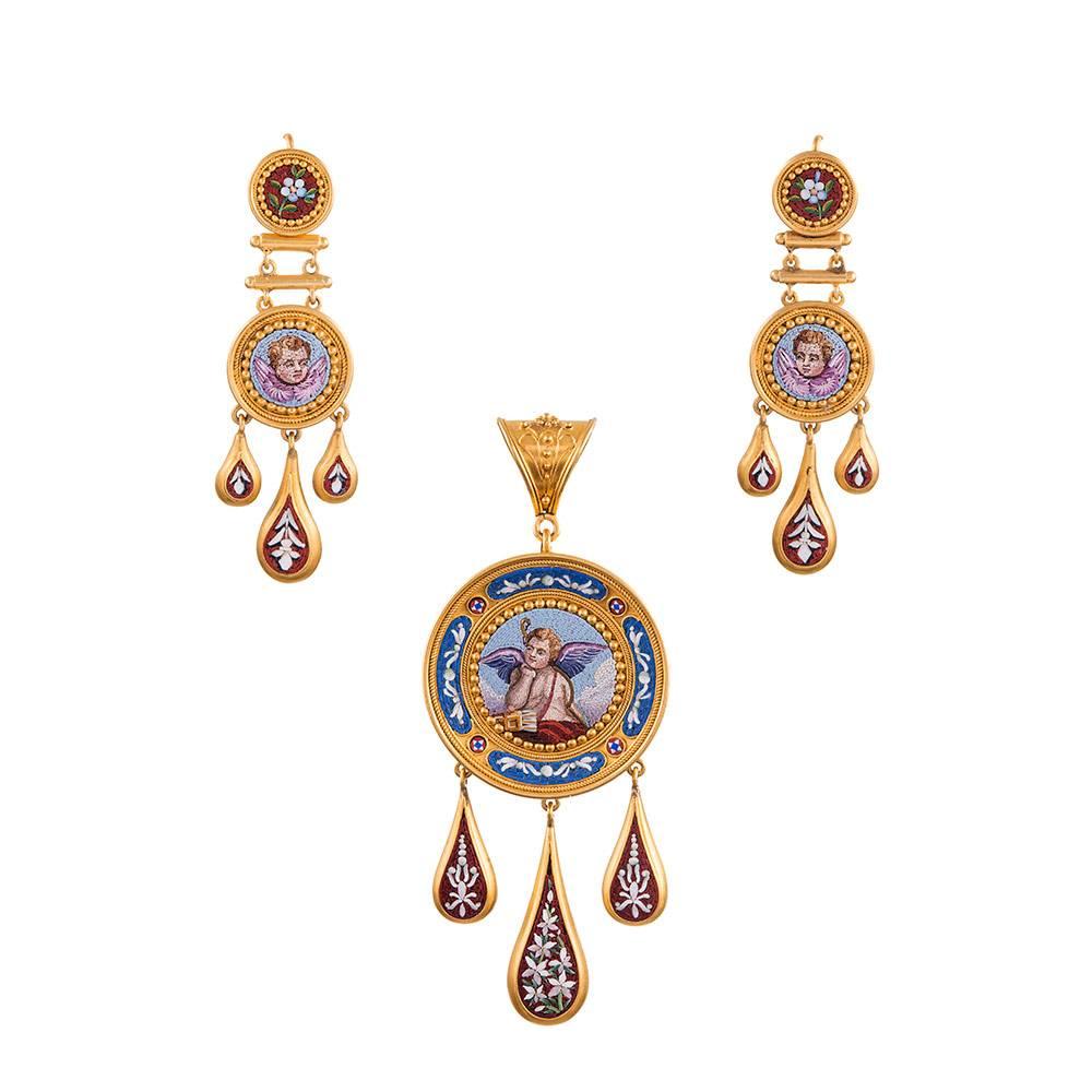 Exceptional quality and condition pin/pendant and earrings suite, made of 18k yellow gold and decorated with museum quality micromosaic. For the dedicated antique jewelry enthusiast, this treasure will need no further description beyond the photos.