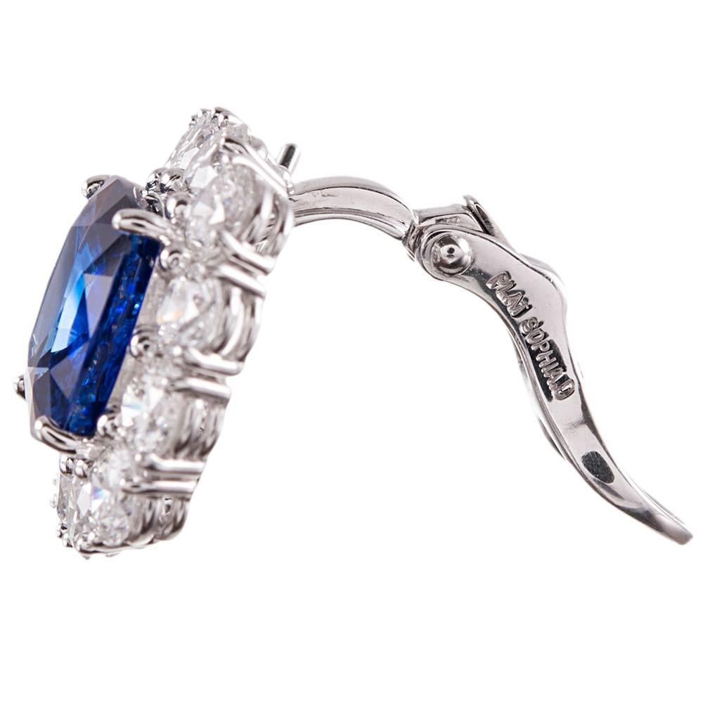 9.28 Carat Cushion Ceylon Sapphire Diamond Platinum Cluster Earrings In Excellent Condition In Carmel-by-the-Sea, CA