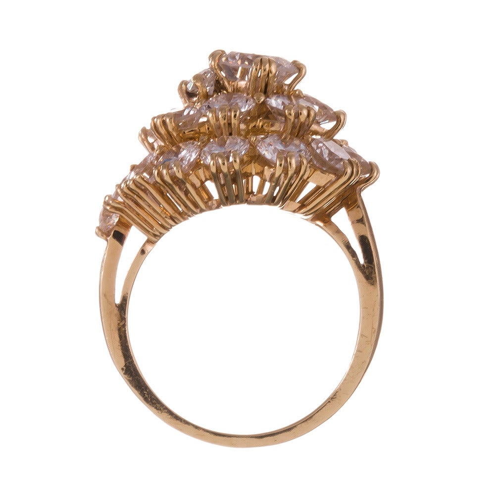 Women's Van Cleef & Arpels Diamond Gold Flower Cluster Ring