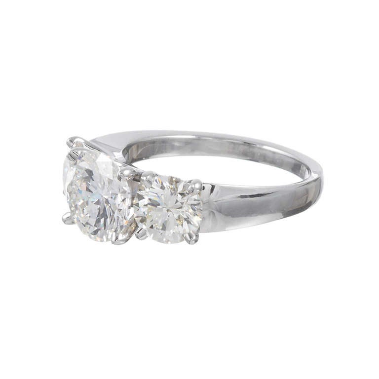 4.06 Carat Total Weight Three-Stone Diamond Ring In Excellent Condition In Carmel-by-the-Sea, CA