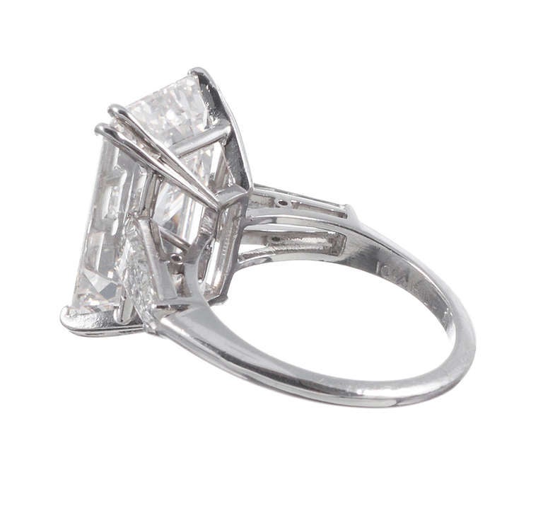 8.85 Carat K/Vvs2 Emerald Cut Diamond Solitaire In Excellent Condition In Carmel-by-the-Sea, CA