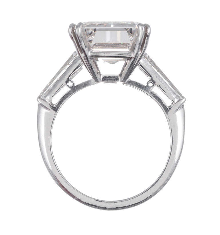 Women's 8.85 Carat K/Vvs2 Emerald Cut Diamond Solitaire