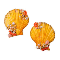 Trianon Scallop Shell Diamond Coral Keshi Pearl Biwa Pearl Gold Brooches