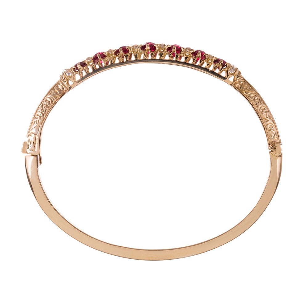English Carved Style Ruby Diamond Gold Bangle Bracelet In New Condition In Carmel-by-the-Sea, CA