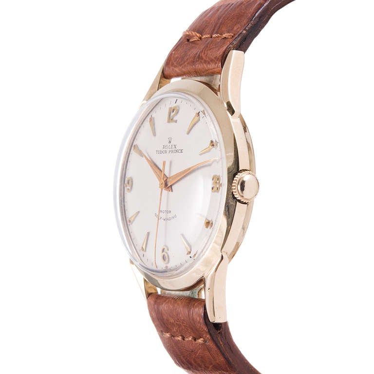 This is a great piece for he who seeks a stylized vintage dress watch with unusual details that make it a rare find, yet at a price far more modest than expected. Offering a 1940s retro-inspired case design with shapely lugs, original vintage hands