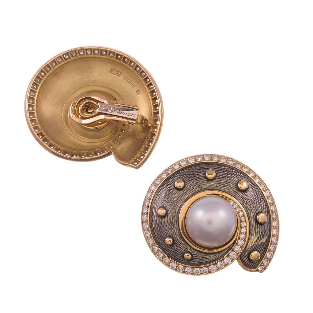 DeVroomen Pearl Diamond Gold “Nautilus” Earrings In Excellent Condition In Carmel-by-the-Sea, CA