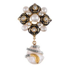 Spilla vittoriana francese in oro giallo con perle naturali e diamanti