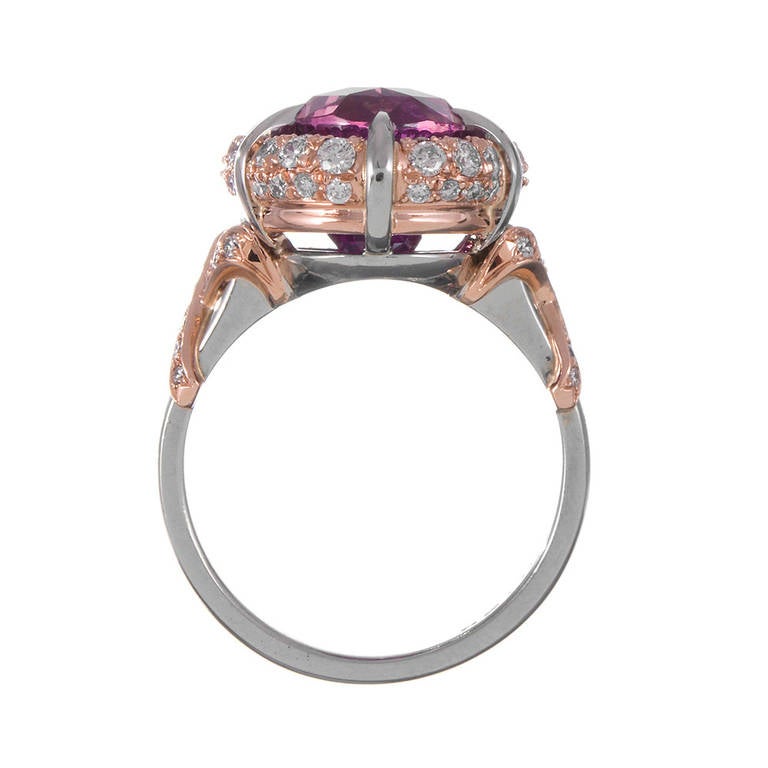 Women's 9.12 Carat Purplish Pink Sri Lanka Sapphire Ring For Sale