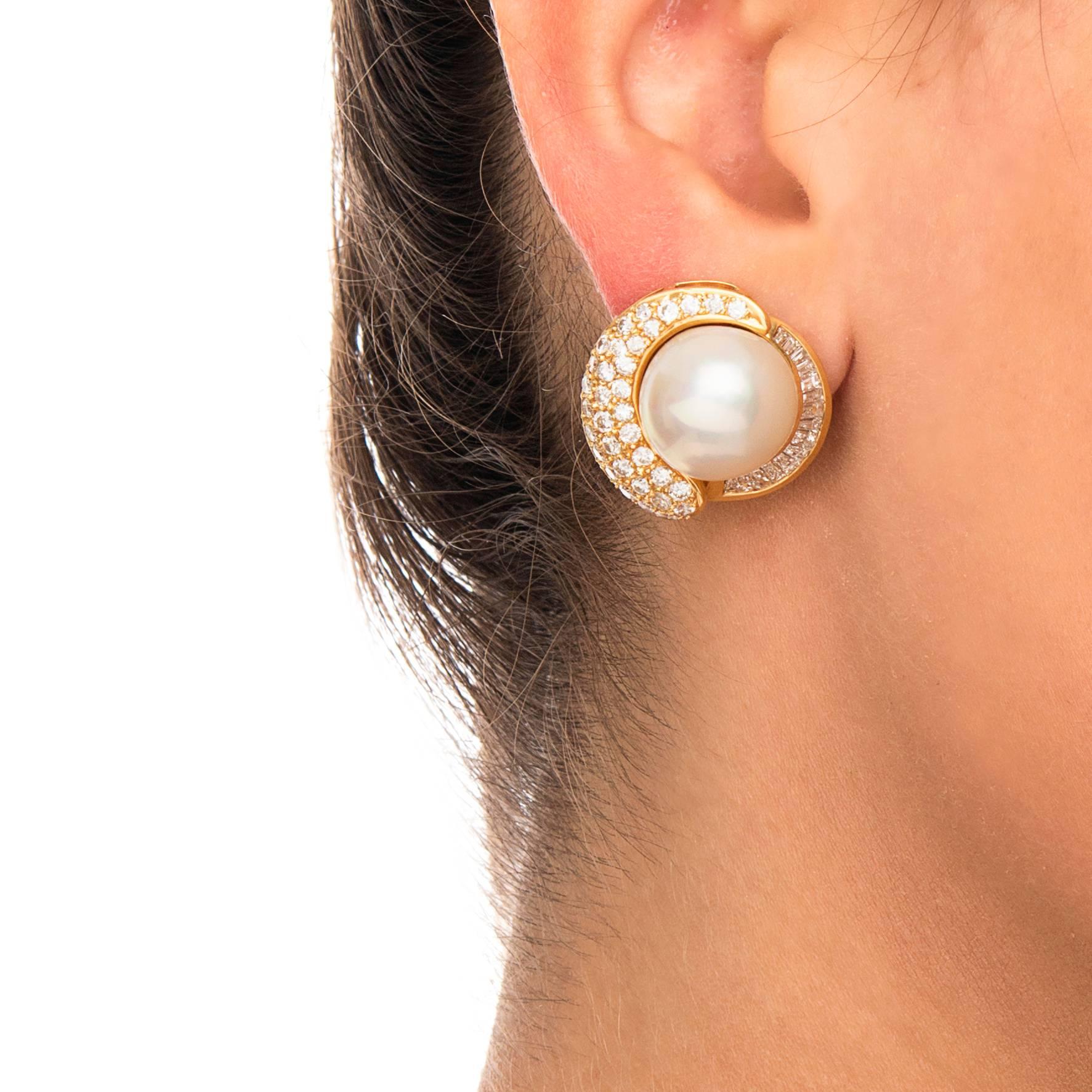 Women's Lustrous Pearl Earrings with Round and Baguette Diamonds
