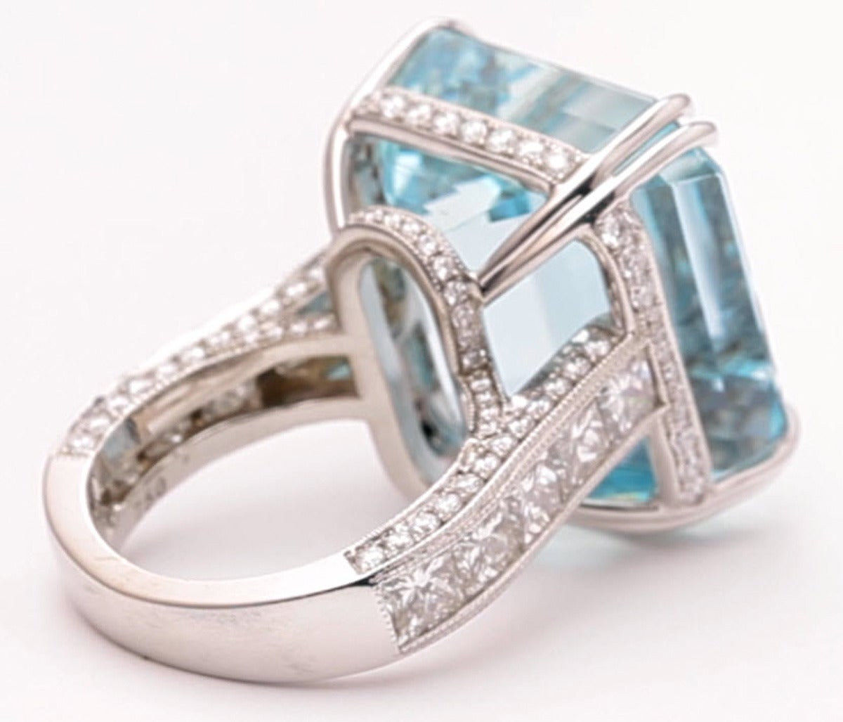 Women's 38.57 Carat Aquamarine Diamond Gold Cocktail Ring-Original Retail $48, 000 For Sale